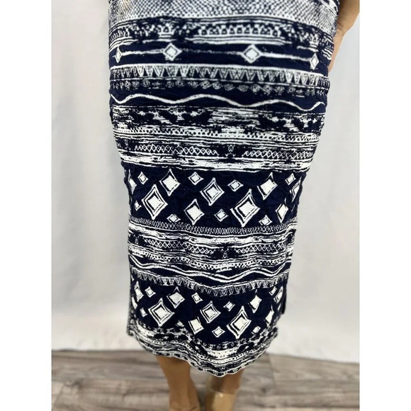 Authentic Chanel RTW 2019 Collection Navy White Midi Dress $5995 - Picture 11 of 17